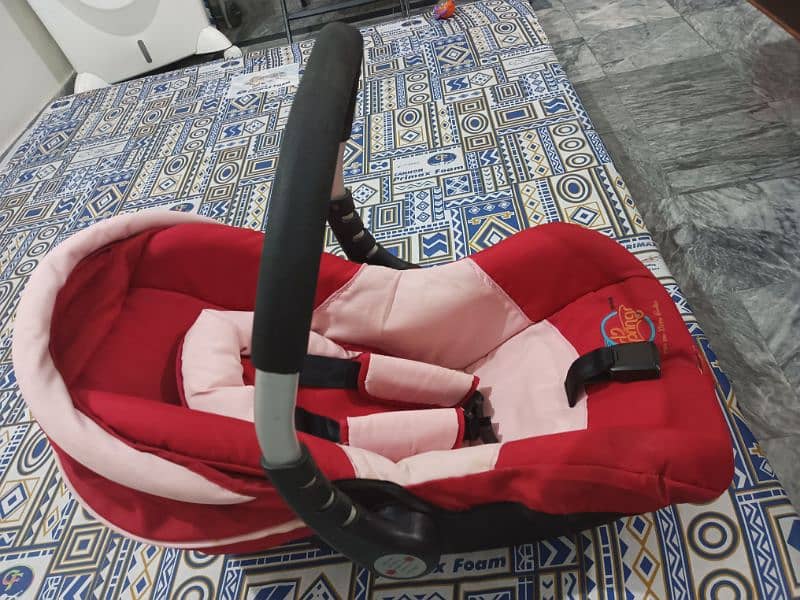 Baby Carry Cot like Brand New (Condition 10/10) 1