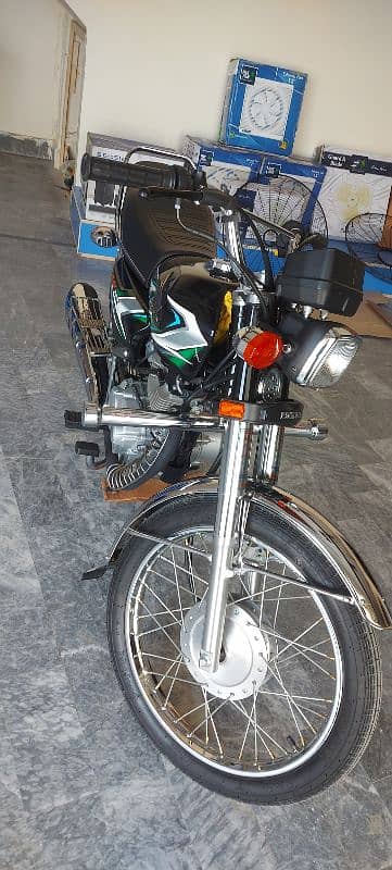 Honda CG 125 2023 3