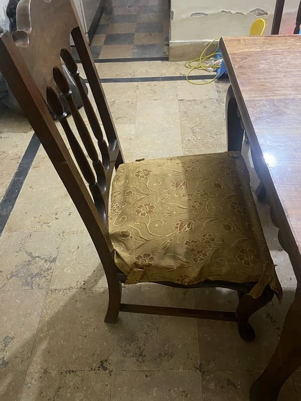 Dining table set with six pure wooden chairs… 4