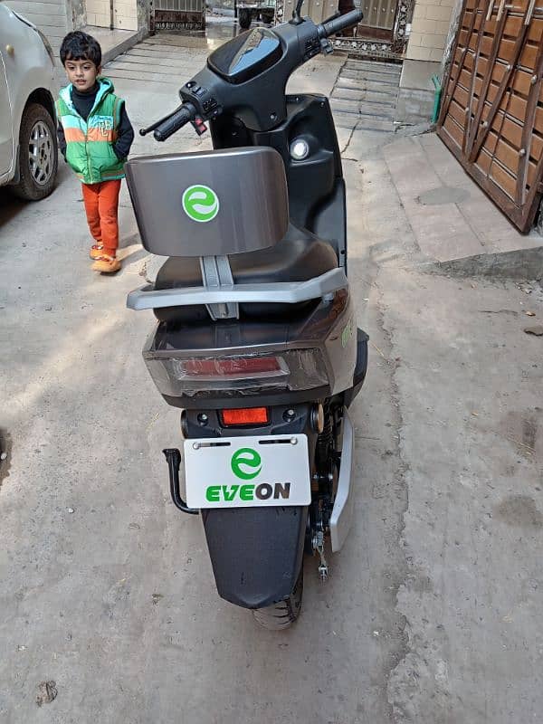 Brand new Electric Scooty for sale 8