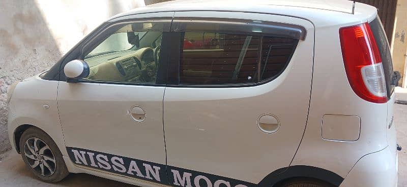 Nissan Moco 2013 7