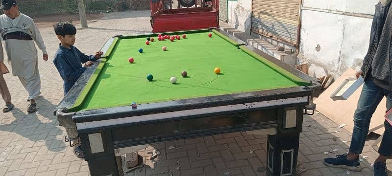 snooker table size 5 by 10 urgent sale 1