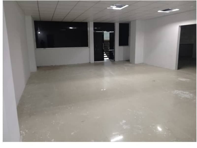 Investment Corridor And Builders Proudly Offer Area 700 Square Feet Corporate Office Available For Rent In Main Boulevard Road Gulberg 3 Lahore 3