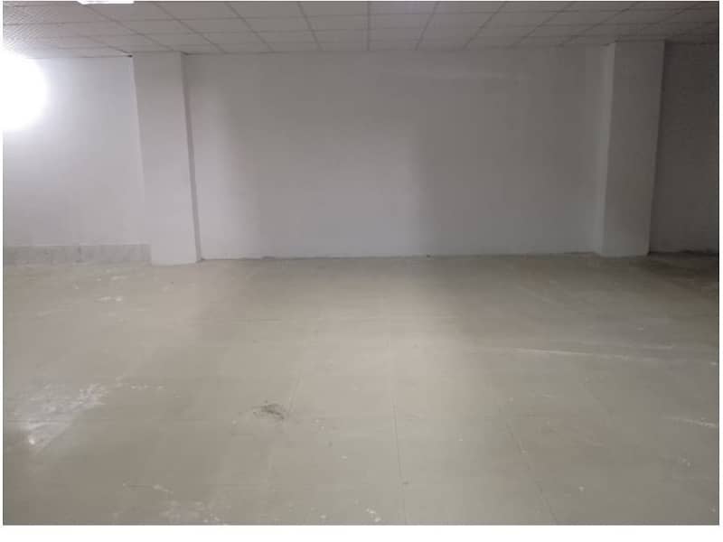 Investment Corridor And Builders Proudly Offer Area 700 Square Feet Corporate Office Available For Rent In Main Boulevard Road Gulberg 3 Lahore 4