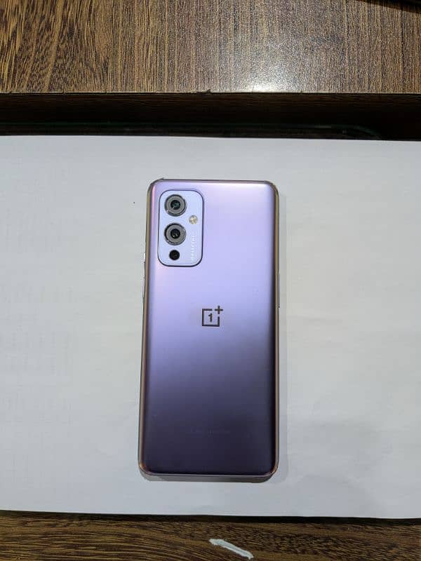 OnePlus 9 (90-FPS Gaming) 1