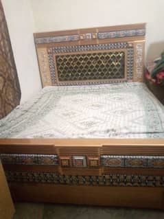 Bed set with dressing and almirah