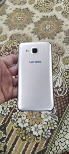 Samsung j5 4G very good condition