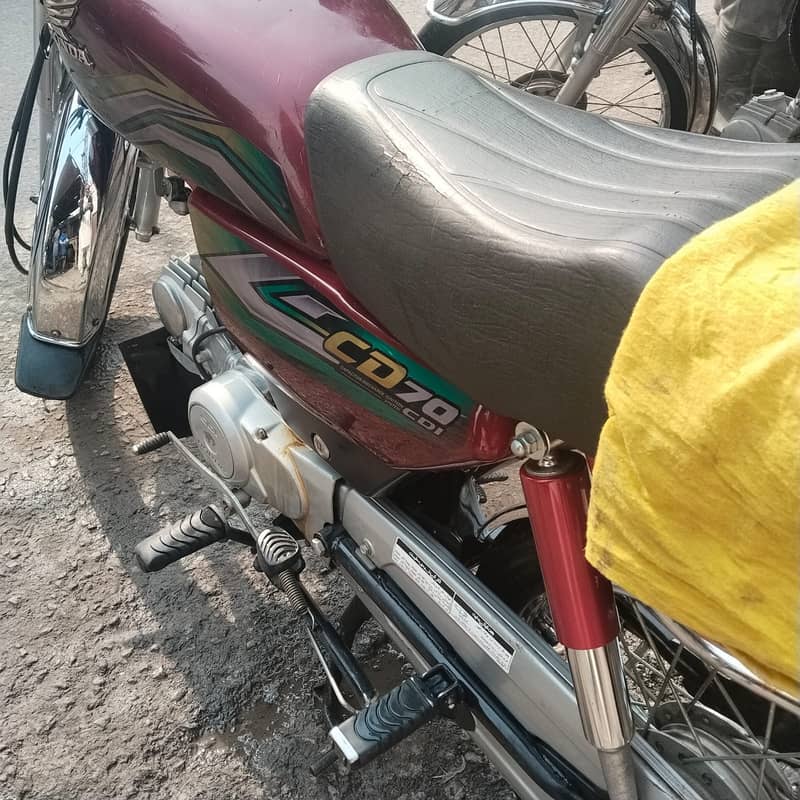 Honda CD 70 2024 4