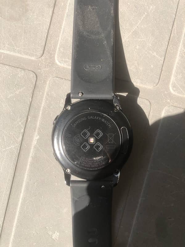 samsung watch active(broken screen) 1