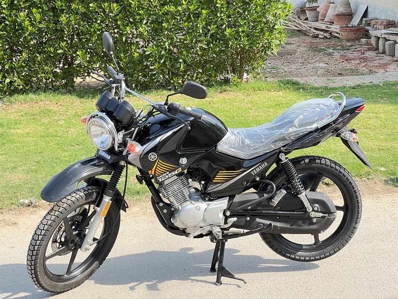 yamaha Ybr 125G 2024 model black edition new graphic 0