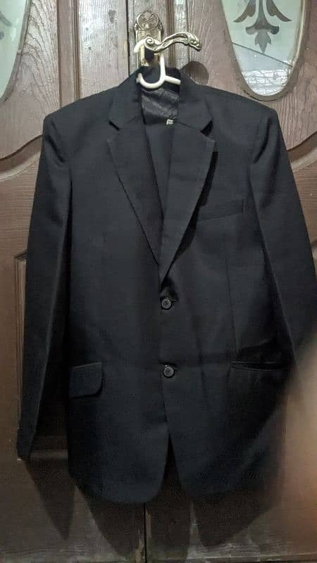 Men pent coat for sale in new condition 3