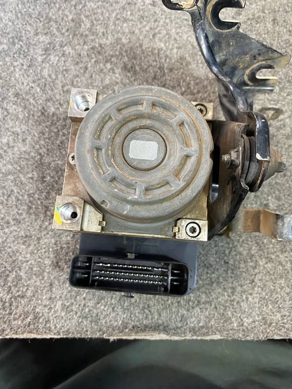 Honda civic ABS unit 2