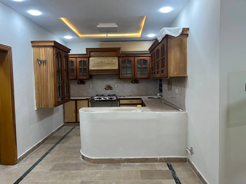 10 marla Upper portion available for Rent G-13/3 Contact:-0347-7163075 2