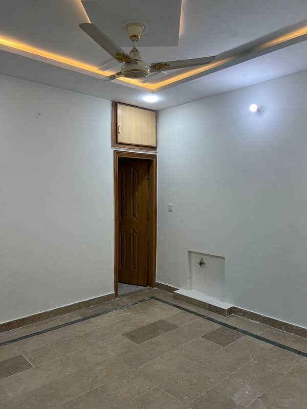 10 marla Upper portion available for Rent G-13/3 Contact:-0347-7163075 3