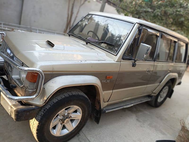 Mitsubishi Pajero Exceed1986 regd 2023. 13