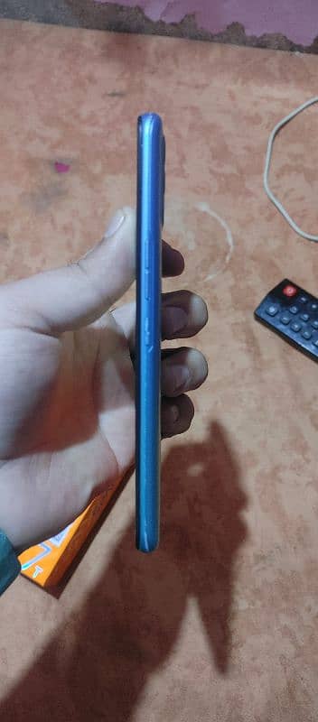 tecno spark 7t 4+64gb with box only 2