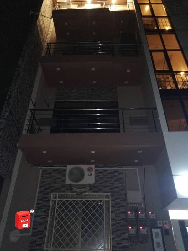 As good as new Ground Floor 3 Bed DD flat for sale in Punjabi Saudagar sec. 25-A 4