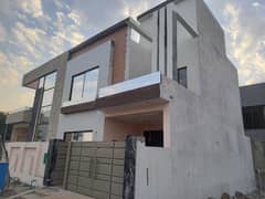 Facing Park 5 Marla House For sale In Bahria Nasheman - Sunflower Lahore