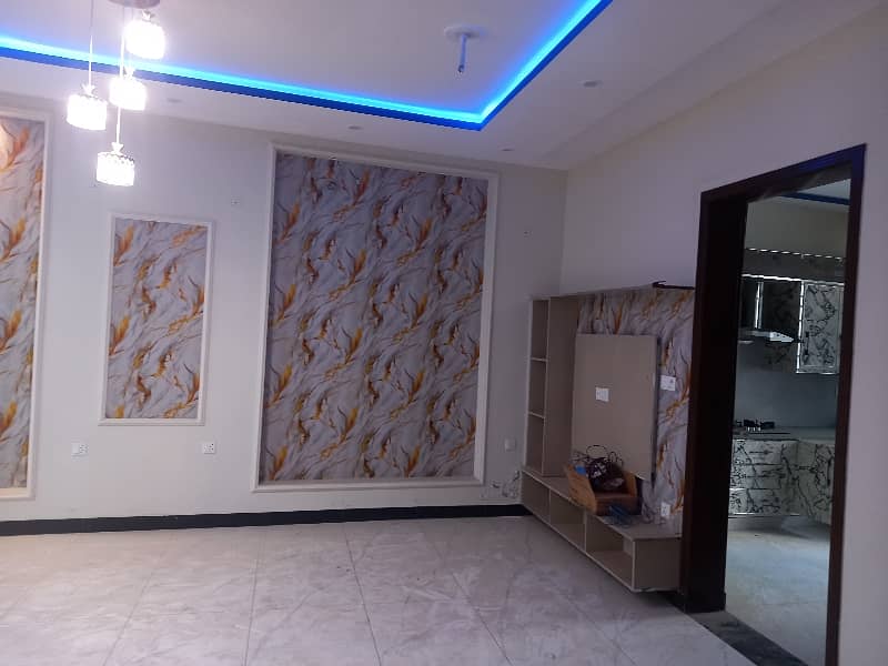 Investors Should sale This Prime Location House Located Ideally In Bahria Nasheman 4