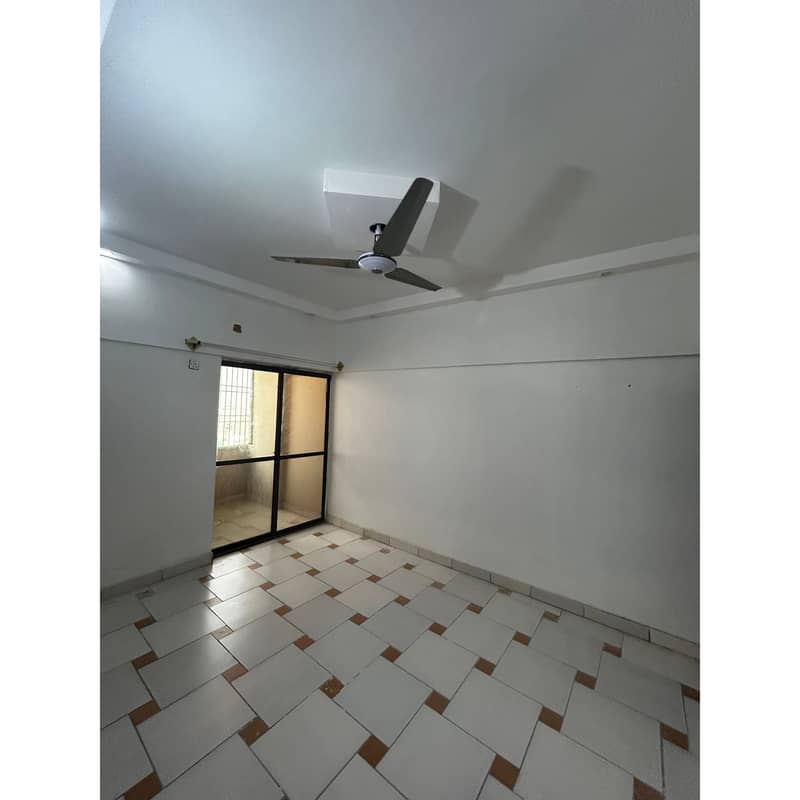 700 Sqft 2 Bed Lounge Leased Road Face Apartment For Sale In Mehran Tower 11