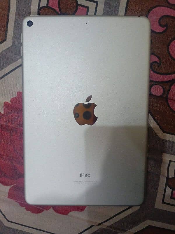 I PAD MINI 5 . . 10/10 CONDITION FRESH PIECE 64 GB BOX CHARGER 0