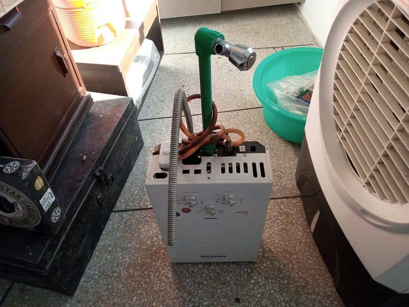 Slightly used instant LPG Geyser 0