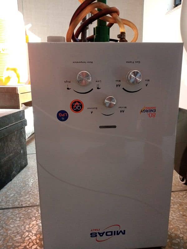 Slightly used instant LPG Geyser 2