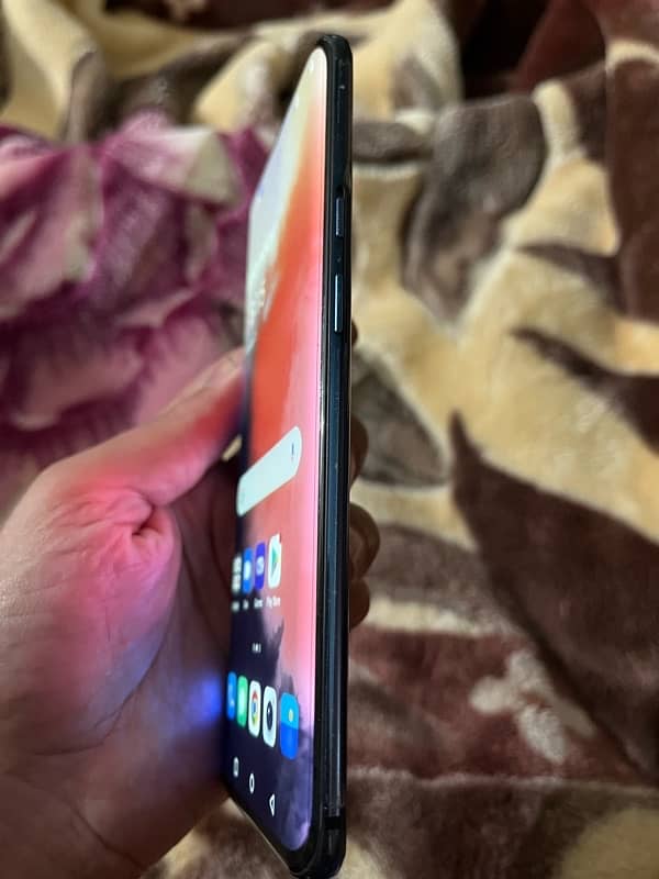 one plus 7t pro mobile for sale only set hai 2