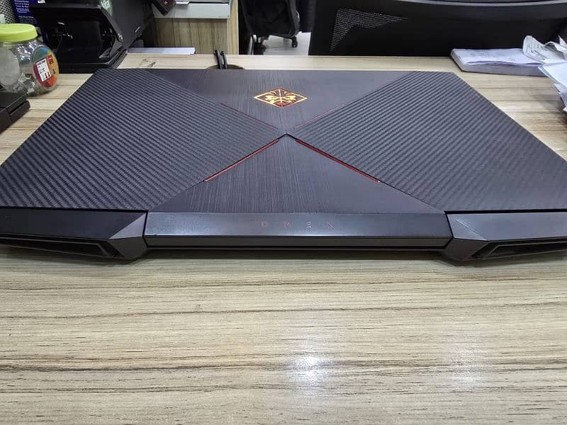 HP OMEN 17-an0xx Gaming Laptop 7