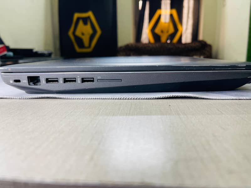 HP Zbook 17 g3 Gaming Laptop 16 gb ram 4 gb graphic card 256 gb ssd 3