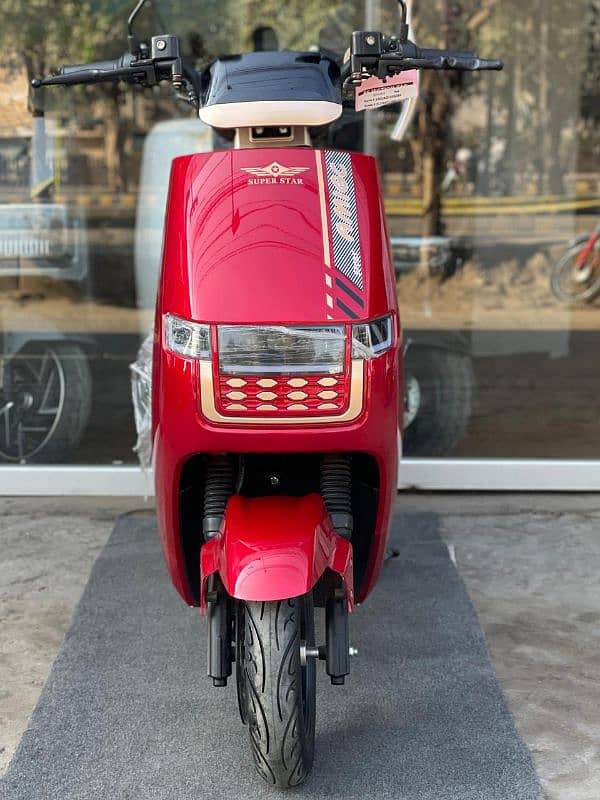 electric bikes, Superstar icon electric scooty 2025 ,Electric Scooter 0