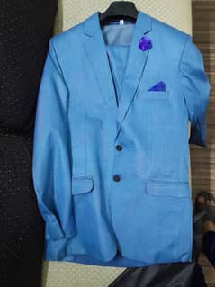 best quality 3 piece suit just 2 time used just like new