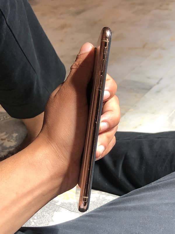 IPhone XS Max / xsmax 256 gb exchange possible or sell 5