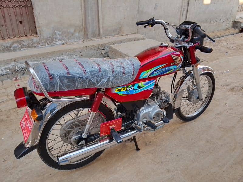 Honda CD 70 motorcycle for sale model 2024 03708340134//03057210160 4