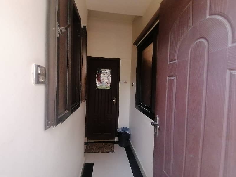 Single Storey 240 Square Yards House Available In Gulshan-E-Iqbal - Block 5 For Sale 2