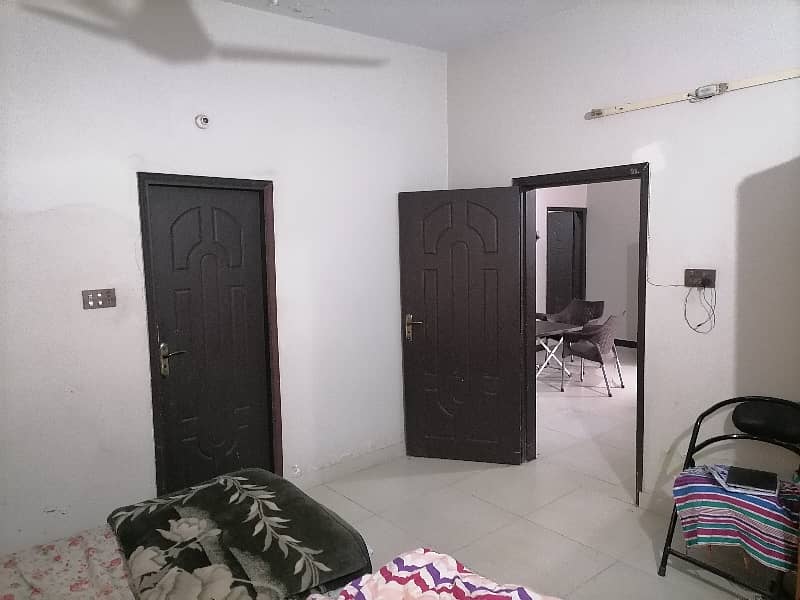 Single Storey 240 Square Yards House Available In Gulshan-E-Iqbal - Block 5 For Sale 23