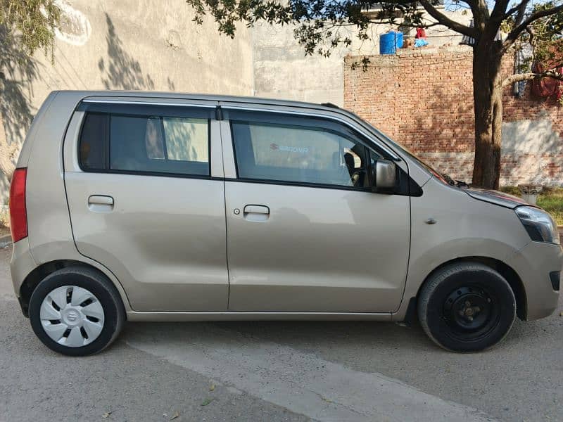 Suzuki Wagon R 2015 9