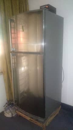 Dawlance 2 door Fridge for Urgent sale