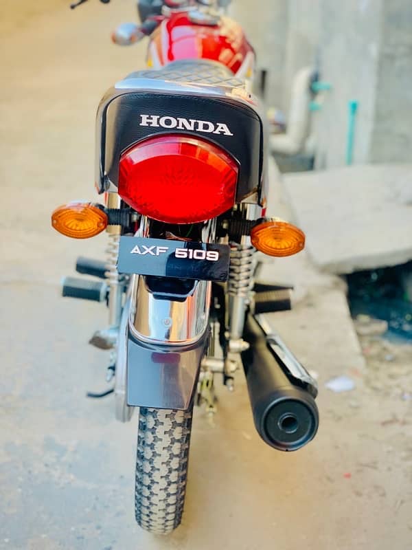 Honda 125 2025 Modal Red /24 4