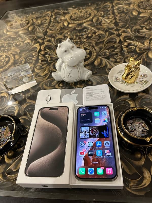 iPhone 15 Pro Max Natural Titanium 256gb Factory Unlock!(03057530000) 2