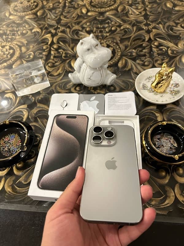 iPhone 15 Pro Max Natural Titanium 256gb Factory Unlock!(03057530000) 4