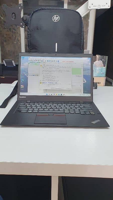 Lenovo Thinkpad X1 Carbon i7 5Th gen, 8gb ram, 256gb ssd, 14 inche FHD 0