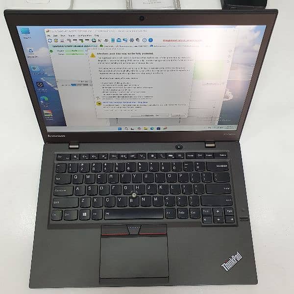 Lenovo Thinkpad X1 Carbon i7 5Th gen, 8gb ram, 256gb ssd, 14 inche FHD 5