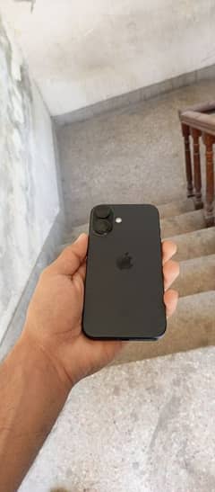 Iphone 16 in matte Black