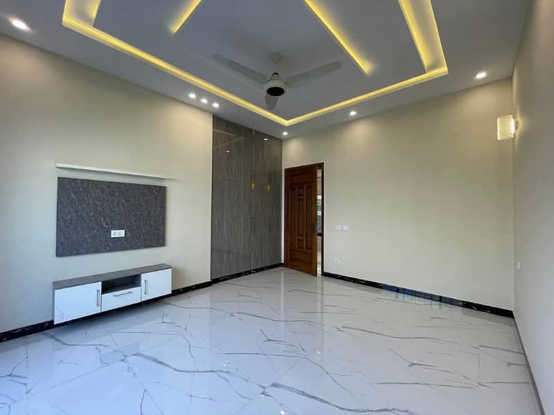 1 Kanal Beautifully Designed Spanish House for Rent in DHA Phase 8 7