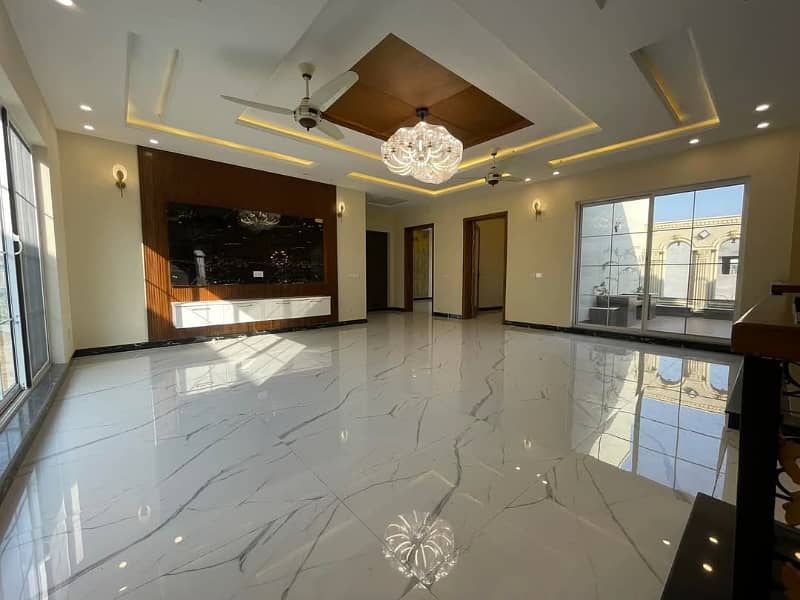 1 Kanal Beautifully Designed Spanish House for Rent in DHA Phase 8 23