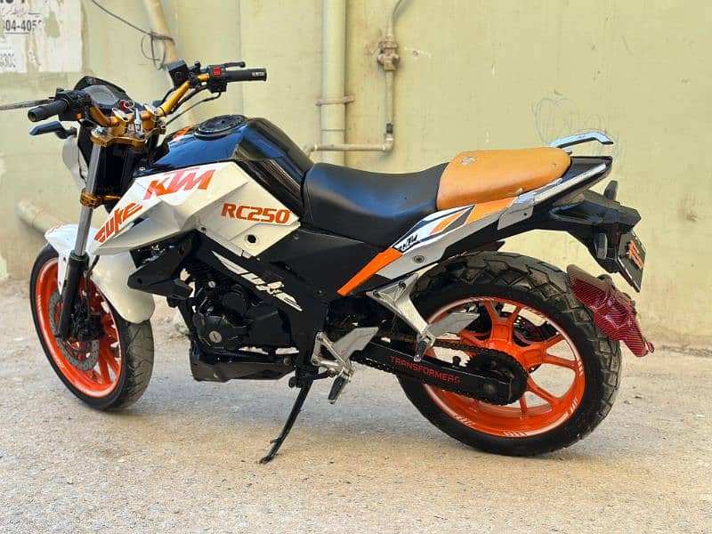 KTM DUKE 250CC replica 4