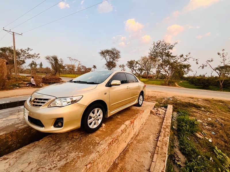 Toyota Corolla Altis 2013 3