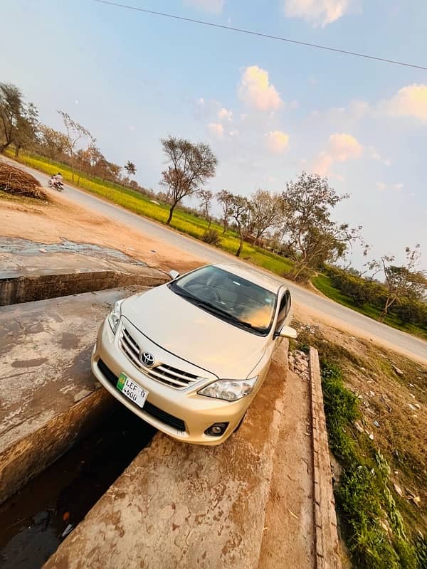 Toyota Corolla Altis 2013 4