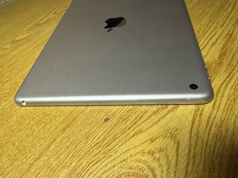 iPad 9th Gen 64GB 4